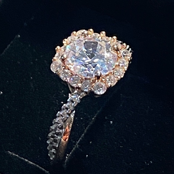 Sterling Silver and Rose Gold tone ring - Picture 4 of 4